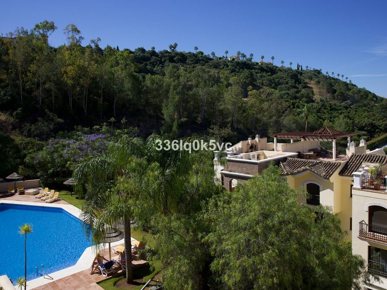 Apartment for Sale in Los Arqueros, Malaga 9