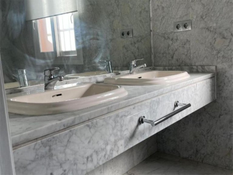 Villa for Sale in Marbella, Malaga 11