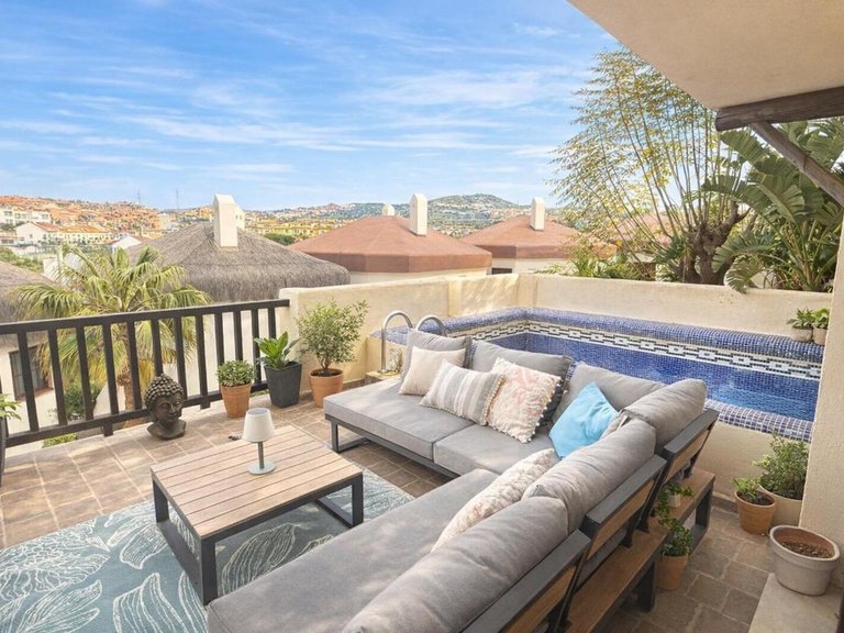 Villa for Sale in Calahonda, Malaga 1