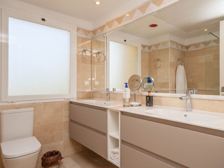 Apartment for Sale in Elviria, Malaga 8