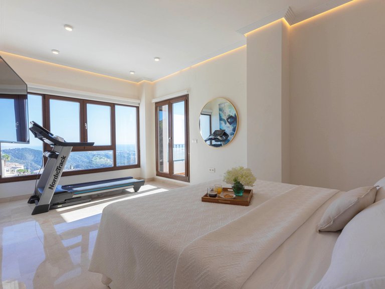 Villa for Sale in Benahavís, Malaga 12