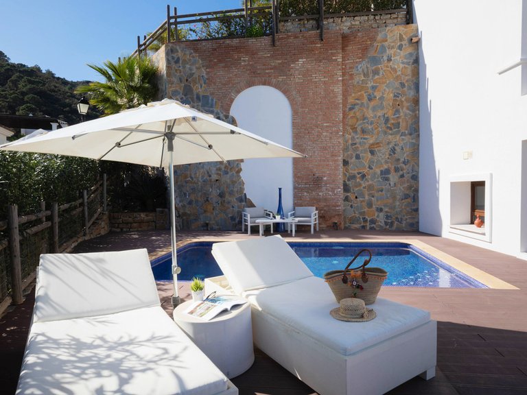 Villa for Sale in Benahavís, Malaga 2