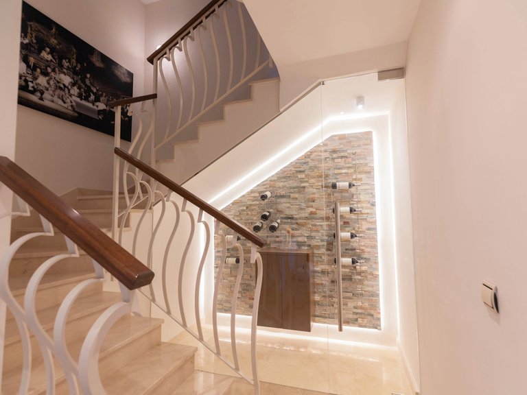 Villa for Sale in Benahavís, Malaga 28