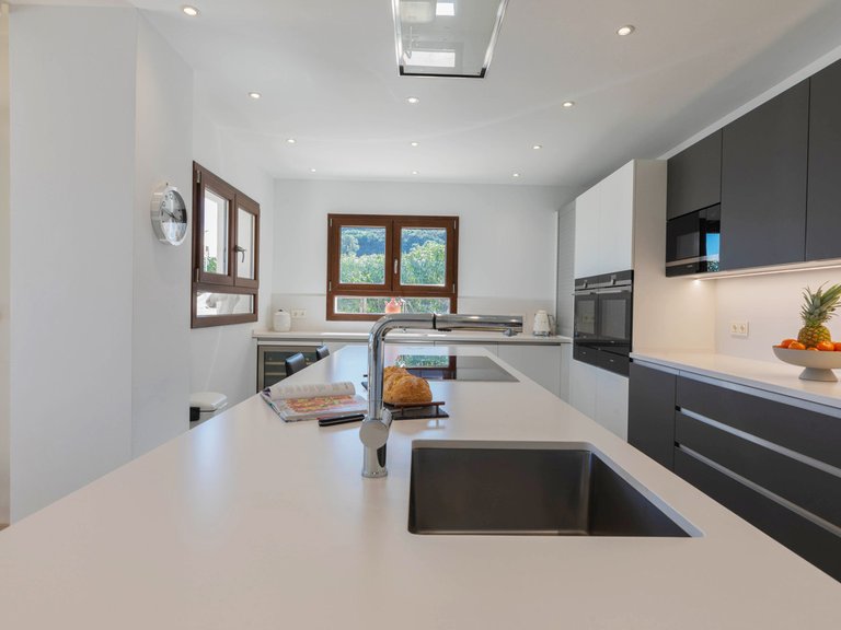 Villa for Sale in Benahavís, Malaga 6