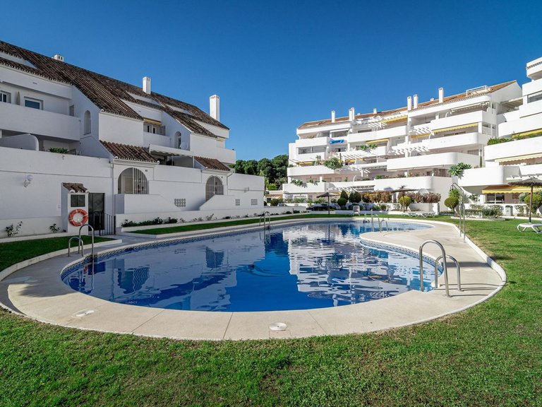 Apartment for Sale in Nueva Andalucía, Malaga 14
