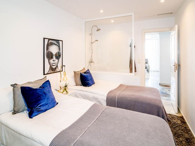 Apartment for Sale in Nueva Andalucía, Malaga 17