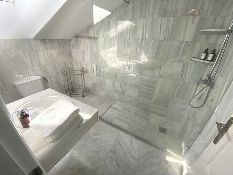 Apartment for Sale in Nueva Andalucía, Malaga 28