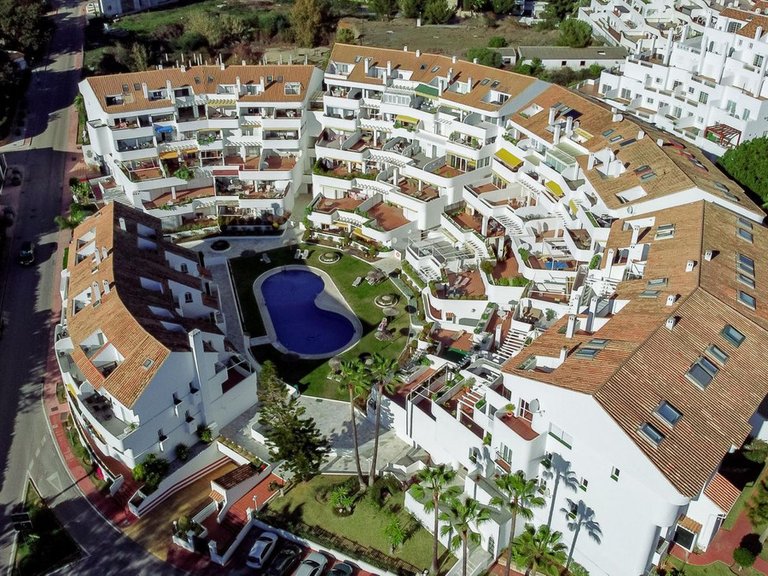 Apartment for Sale in Nueva Andalucía, Malaga 29
