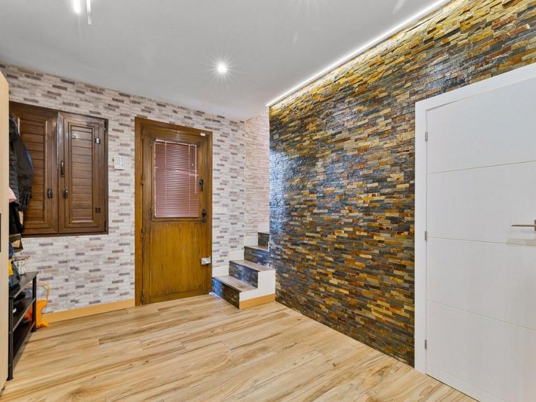 Villa for Sale in Los Boliches, Malaga 5