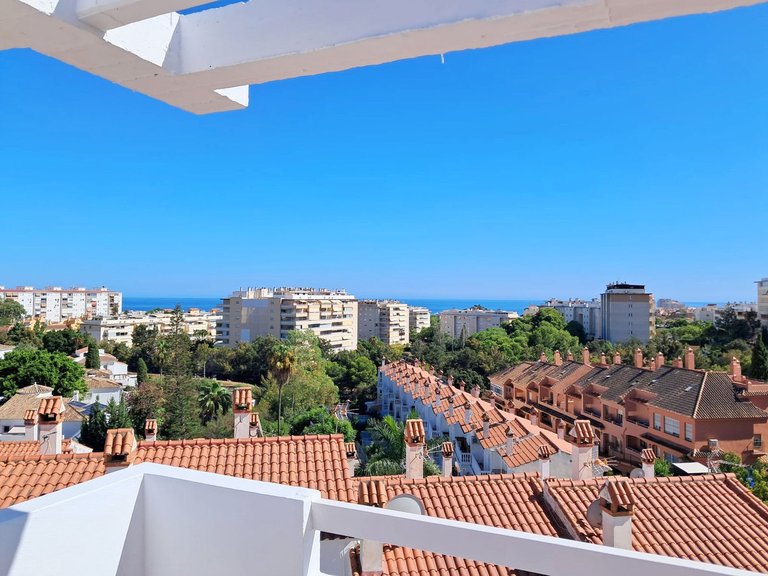 Villa for Sale in Benalmadena, Malaga 9