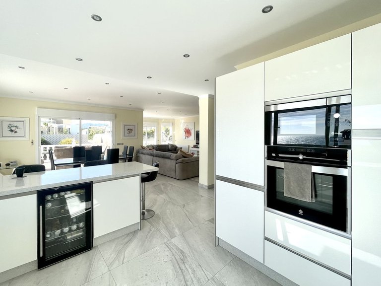 Villa for Sale in El Chaparral, Malaga 20