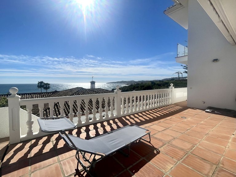 Villa for Sale in El Chaparral, Malaga 28
