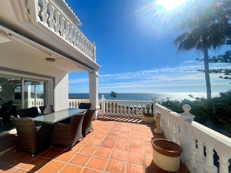 Villa for Sale in El Chaparral, Malaga 3