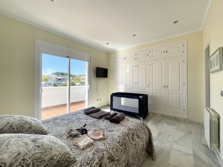 Villa for Sale in El Chaparral, Malaga 35