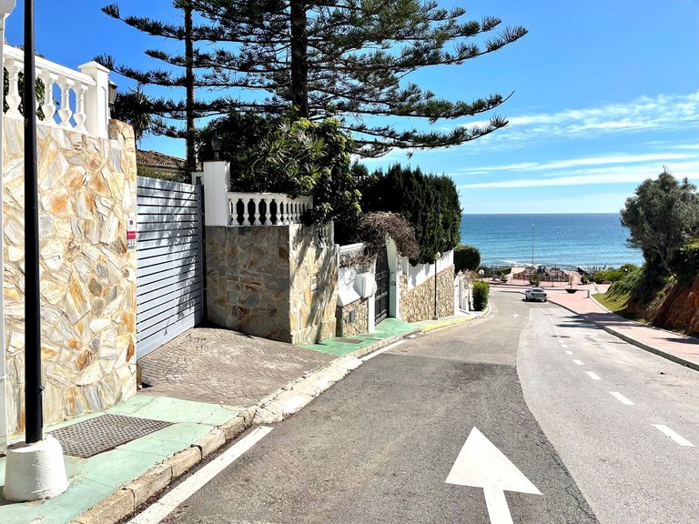 Villa for Sale in El Chaparral, Malaga 8