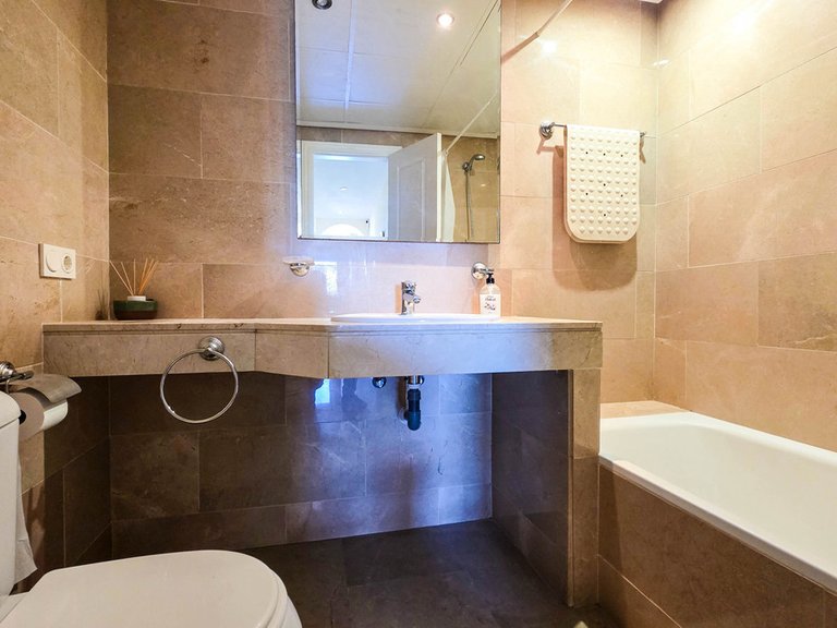 Apartment for Sale in La Duquesa, Malaga 28