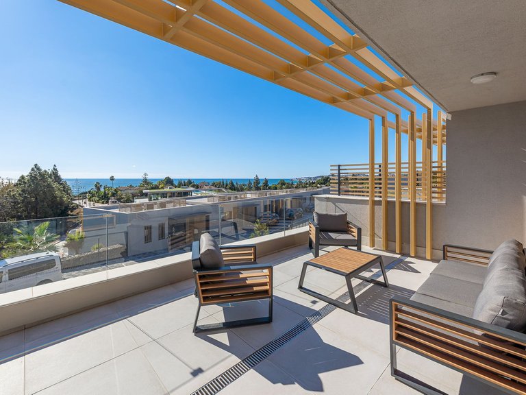 Villa for Sale in El Chaparral, Malaga 20
