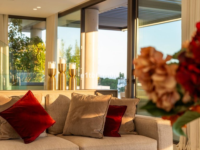 Villa for Sale in La Quinta, Malaga 19