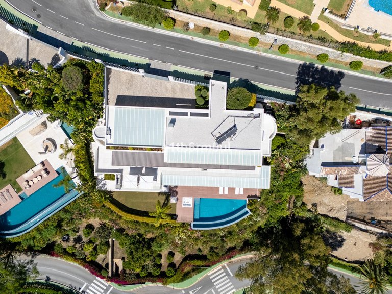 Villa for Sale in La Quinta, Malaga 35