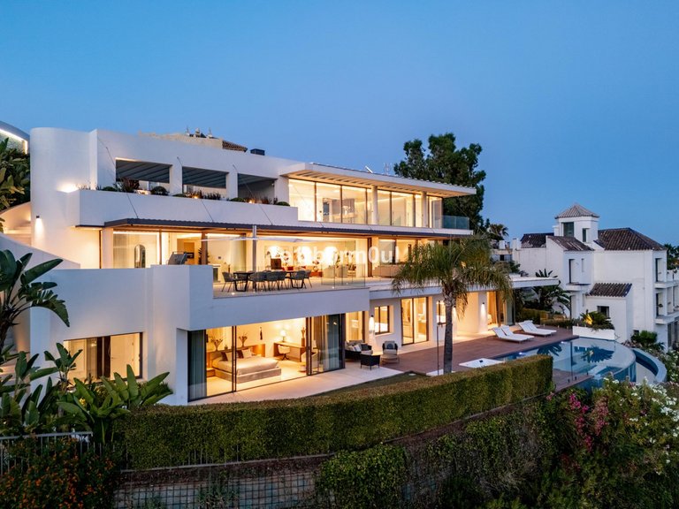 Villa for Sale in La Quinta, Malaga 36