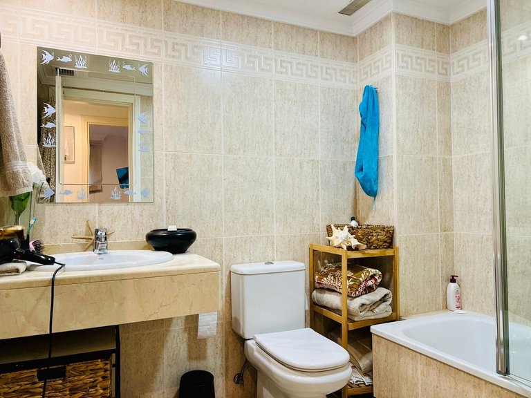 Apartment for Sale in The Golden Mile, Malaga 12