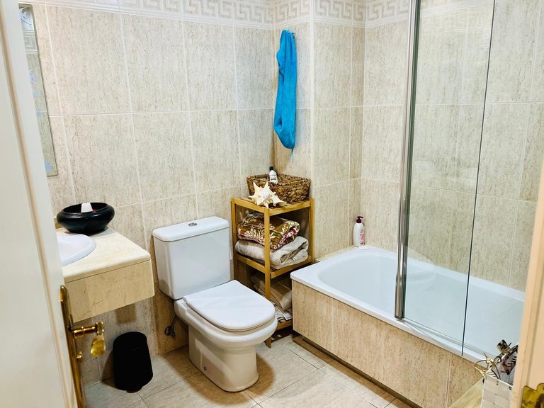 Apartment for Sale in The Golden Mile, Malaga 18