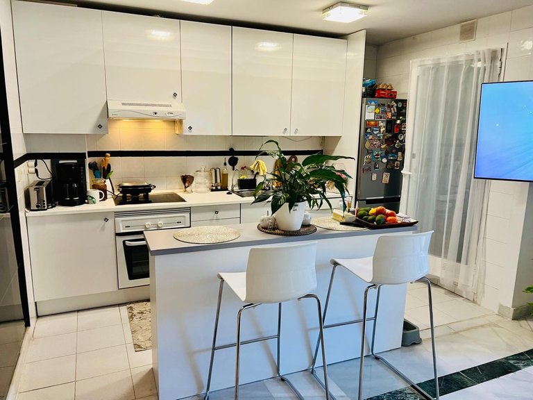 Apartment for Sale in The Golden Mile, Malaga 5