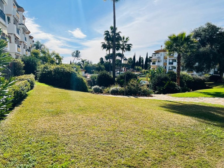 Apartment for Sale in The Golden Mile, Malaga 8