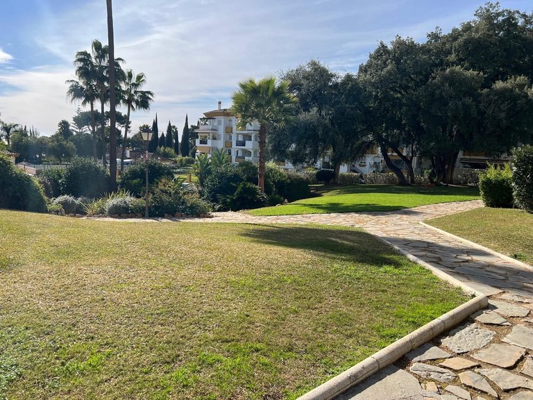 Apartment for Sale in The Golden Mile, Malaga 9