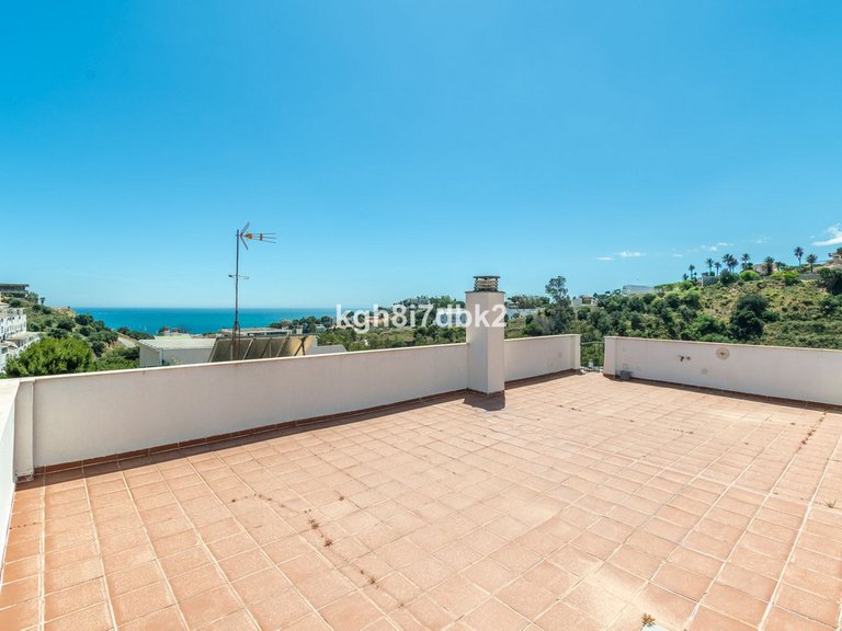 Apartment for Sale in Benalmadena Costa, Malaga 10