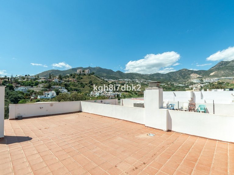Apartment for Sale in Benalmadena Costa, Malaga 11