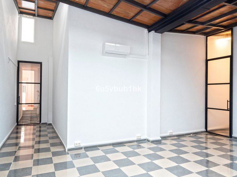 Apartment for Sale in Málaga, Malaga 12