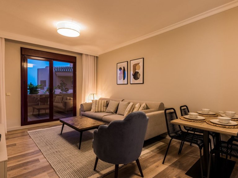 Apartment for Sale in El Paraiso, Malaga 12