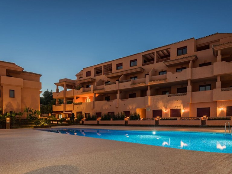 Apartment for Sale in El Paraiso, Malaga 13