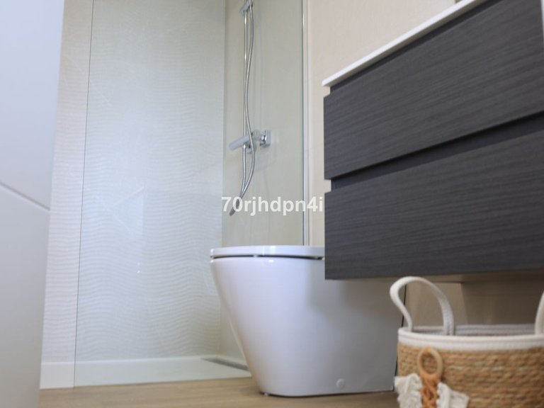 Apartment for Sale in Málaga, Malaga 15