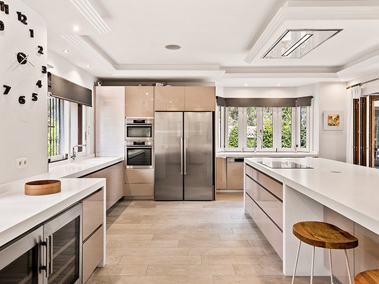Villa for Sale in Nueva Andalucía, Malaga 15