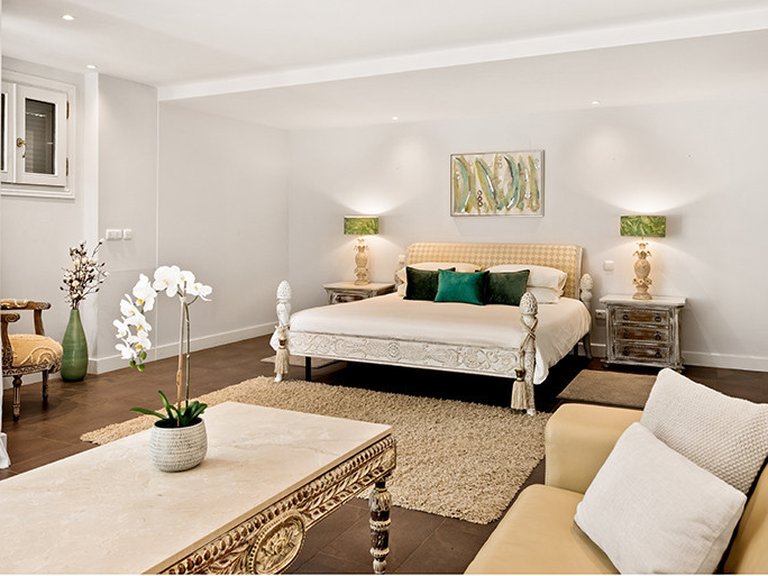 Villa for Sale in Nueva Andalucía, Malaga 18