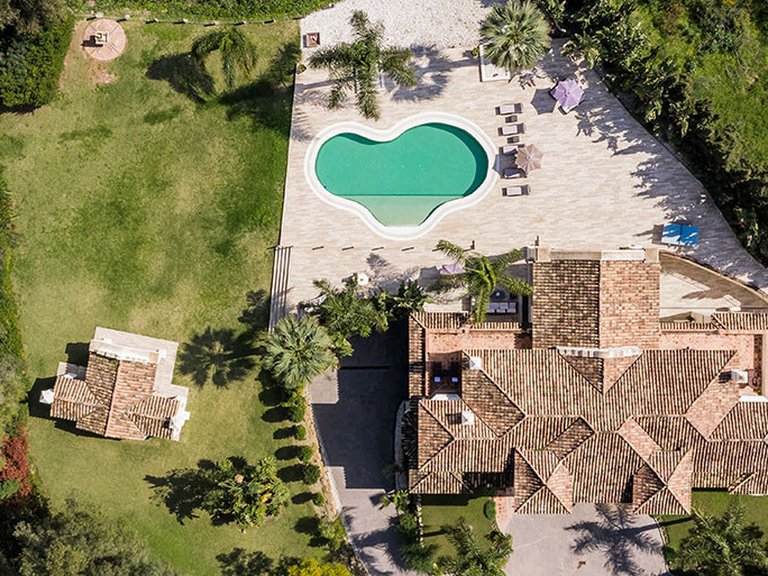 Villa for Sale in Nueva Andalucía, Malaga 3