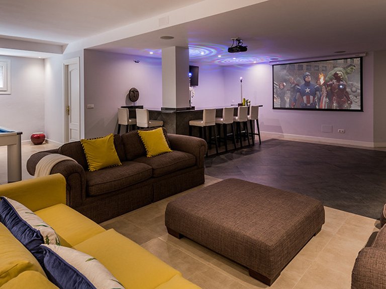 Villa for Sale in Nueva Andalucía, Malaga 35