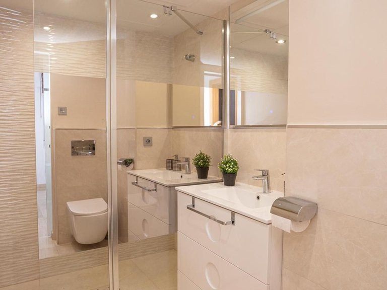 Apartment for Sale in Guadalmina Alta, Malaga 16