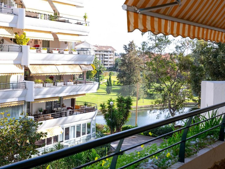 Apartment for Sale in Guadalmina Alta, Malaga 19