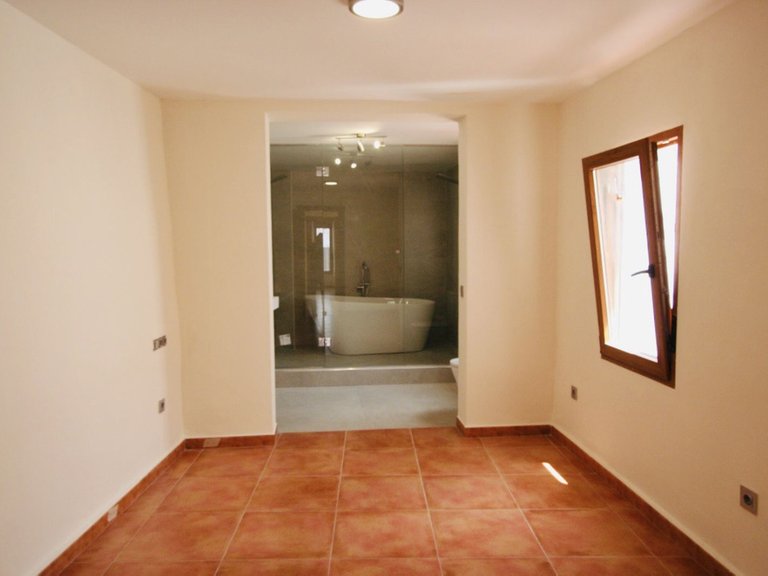 Villa for Sale in Mijas, Malaga 11