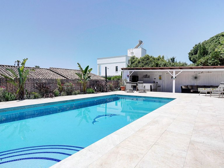 Villa for Sale in Calahonda, Malaga 13