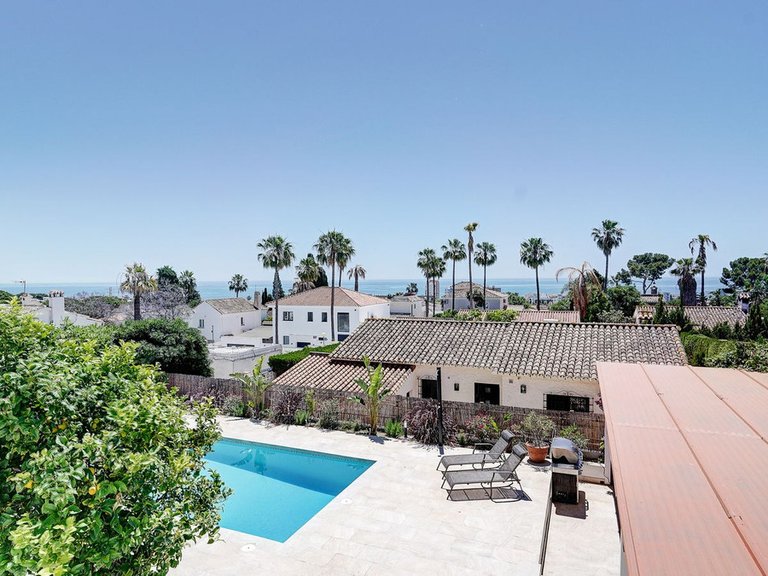 Villa for Sale in Calahonda, Malaga 23
