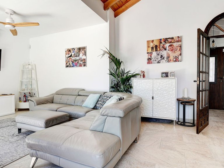 Villa for Sale in Calahonda, Malaga 4