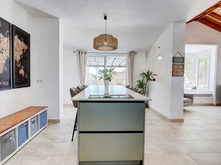 Villa for Sale in Calahonda, Malaga 7