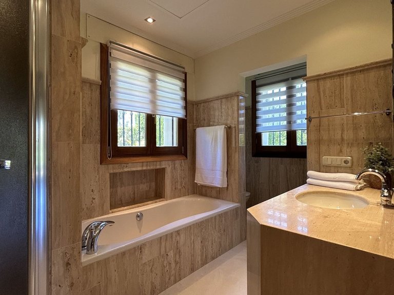 Villa for Rent in Costa del Sol, Marbella, Malaga 16