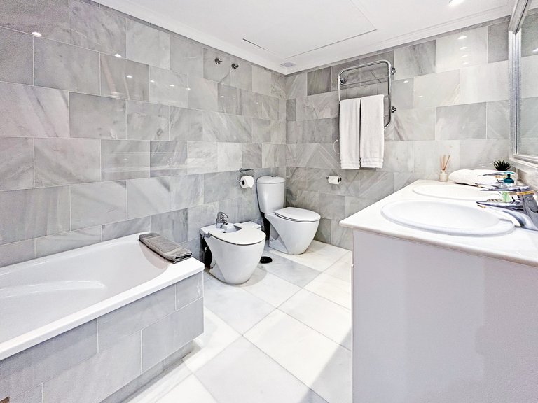 Apartment for Sale in Puerto Banús, Malaga 10