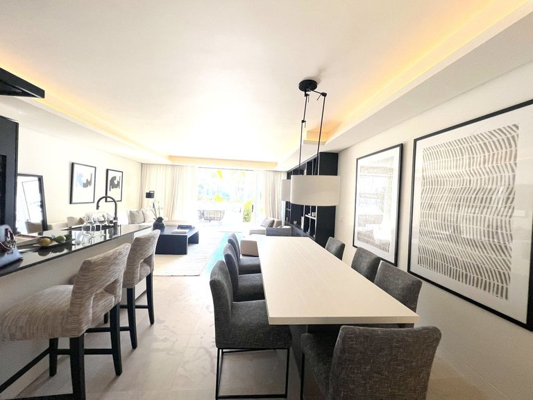 Apartment for Sale in The Golden Mile, Malaga 3
