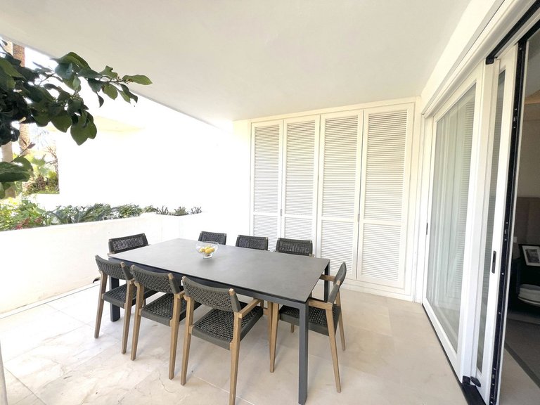 Apartment for Sale in The Golden Mile, Malaga 8